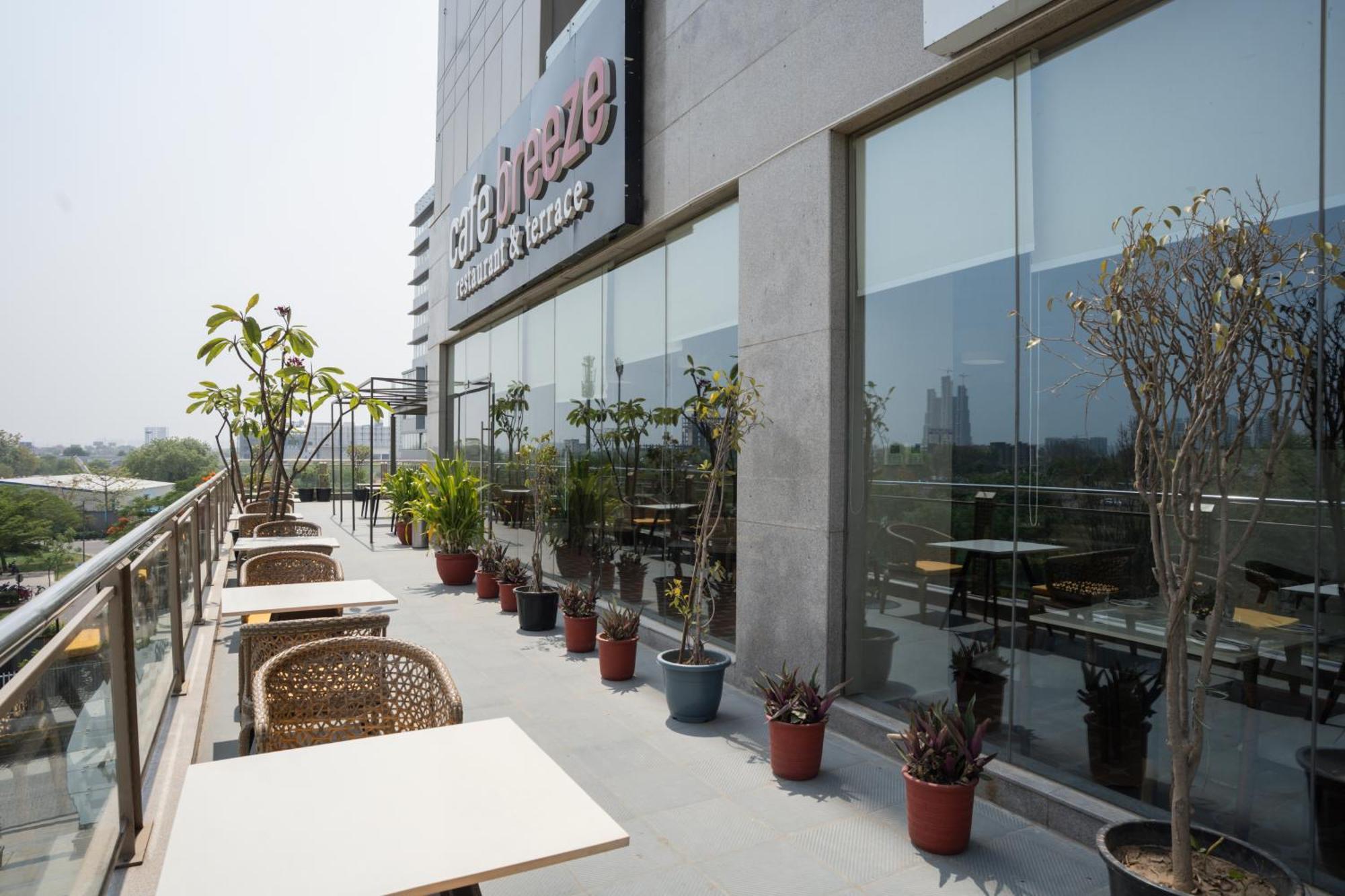 Ar Suites Klj Square คูร์เคาน์ ภายนอก รูปภาพ